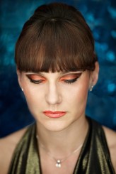 eva112 orange make-up