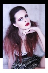 natalia_94                             fot: Wiktoria Walendzik
styl. Edyta Kaczyńska
makijaż i włosy: Katarzyna Biały            