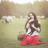 AniaJurga zdjęcie powstało na plenerze fotograficznym w ojrzanowie organizowanym przez Anne Sychowicz <3
makijaż : Izabella Bórzyńska 