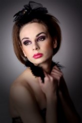 giorgia                             |Modelka: Martyna Kasperek |Wizaż/fryzura/stylizacja: Anna Bartnik http://pannamarianna.blogspot.com/ | Wsparcie : J&S Studio-Agencja Reklamy | http://www.js-studio.pl |
            
