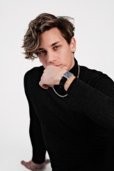 KBratasz                             model: @kbratasz

fotograf: @camy.foto            