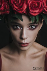 bonitaa Make Up: Edyta Wójciak
Fot: Ewelina Słowińska
Szkoła Wizażu i Stylizacji Artystyczna Alternatywa