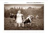 niziolek Cykliczna edycja kalendarza poświęconego kobiecie.
W tym roku fotografie w klimacie retro-wsiowo-plenerowym.
W roli modelki: Jola Mensfeld - menedżer Agencji Medialnej \\\\\\\\\\\\\\\\\\\\\\\\\\\\\\\