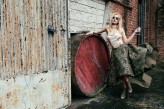 Patryk_Woch photo :
Bastek Czarnek

suknia :
https://www.facebook.com/k20.woch/