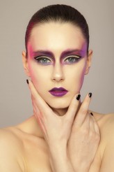 lauradlutowska Make-up: Natalia Tomaszewska 
Photo: Grzegorz Mikrut 