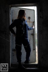 MK-Foto Aleksandra. W schronie przeciwlotniczym pewnego miasta.