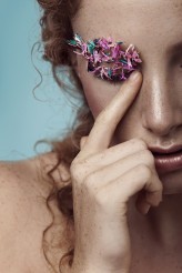 jaroszevvska photo: verena mandragora
make up: linda musacchio
model: catalina @ time
retouch: anna jaroszewska