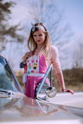 sindi_ Fartuszki i słodkie gadżety:
Rietz Bake Shop
Makijaż:
Kontury
Yummy Make-up artist
Kate Asok-Południewska

Samochód do ślubu Cadillac - Trójmiasto