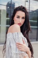 kontrastova mod./make up Kinga Cyr | SPP models
fot. Anna Juszczak


https://www.facebook.com/annajuszczakfotografia/