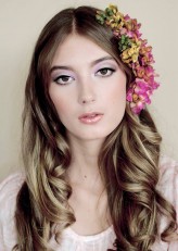 kminek Make-Up: Zuzanna Kulawiak/zuzuart