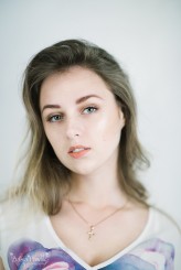 aisablri model: Margarita Latõševa
https://www.facebook.com/basiapawlikphotography/
www.basiapawlik.com