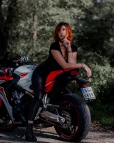Agneshka #motogirl #redhead #ruda #modelkaimotor  #rudamodelka #portret #katowice 