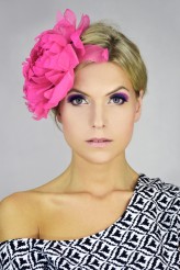 meel Modelka: Joanna Sendecka
Make-up: Justyna Nawacka-Gąsior
Foto: Marta Pajączkowska Photography

Chorzów, 30.08.2014r.