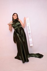 DariaLitvinova Modelka produktowa - DARIA LITVINOVA
DariaLitvinova.maxmodels.pl
Www.instagram.com/dara_litvinova26/
Di.litvinova.26@gmail.com 

Makijaż - MARLENA SADOWSKA
Www.instagram.com/marlena_sadowska_mua/