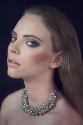 likeahope Modelka: Anna
Make up: Ania Basia Make Up
