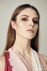 GajewskaMakeup                             Inspiracja wybiegiem Moschino.
MUA: Patrycja Gajewska
Modelka: Aleksandra Pieczek
Stylizacja: Aleksandra Białk
Fotograf: Emil Kołodziej
Artystyczna Alternatywa            