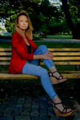 McRF Kilka zdjęć w czasie magicznej godziny w Parku Szopena. Urocza Evi, jako modelka sprawiła się znakomicie!