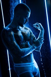 Pan-od-bodypaintingu Model: Piotr Byczkowski 
Scena Wody  Studia Głównego Pana od Bodypaintingu