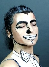 RAVEN Pop Art face painting  
Model: Patrycja Janowska
MUA: @gosia_sobczak_rak

miejsce: Akademia Wizażystyki Maestro


