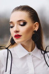 LidiaNiemczyk_Makeup Oliwia

Model: https://www.instagram.com/livciax13/
Photo: https://www.instagram.com/piotr_dzik_fotografia/
Stylist: https://www.instagram.com/zagrajmywubieranki/