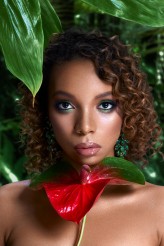 focusedonbeauty Edytorial "Podróż z Amazonką" dla Make-Up Trendy | Modelka: Eliza Lupa | Fryzura: Anna Zimon | Makijaż: Agini Makeup Artist z agencji MUA Familia