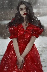 lalunarelle                             SNOW WHITE
https://www.facebook.com/lunarelle666
https://www.facebook.com/DastinKouhanPhoto            