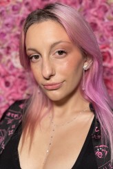Jubefi                             Glow skin- makijaż kosmetykami mineralnymi
Modelka: Daria Łopata            