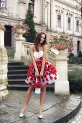 caarolyne Fot. Fiorka
Hair: Marcin Kamiński 
Dress: Oxana Pastuszka
Flowers: Flowers box Łódź 
Production: Miss Ziemii Łódzkiej 