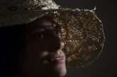 JankaPhotography Dziewczyna w słomianym kapeluszu.