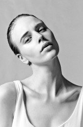 paduszka |EGO|
 model - Vanessa @ The Lab Models
 
 fashion styling - Chiara Janczarek
 assistant - Olga Kalininkova