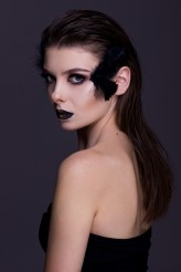 aw-some Publikacja w Make-Up Treny Magazine

Modelka: Kinga Borys

Fotograf: Anna Dalidutko

Makijaż: Natalia Martyniuk

Fryzura: AW-SOME