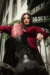 desdemonadeville                             Bern, Szwajcaria

IG:
@desdemonadeville
@steffen.lauterbach_            