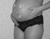 fotoda                             modelką była moja mama w 9 miesiącu ciąży :)            
