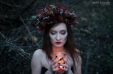 bojnocha Queen of Sadness

Modelowała: Róża Kłos
Akcent florystyczny: Angelika Ciba

Projekt, stylizacja, wizaż i foto: Paulina Bojnowska