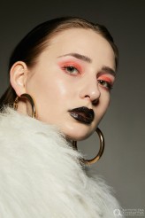 paulinadabek modelka: Ula Kafel
fotograf: Emil Kołodziej
produkcja: Artystyczna Alternatywa