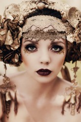dorotabugaj photo Dominika Jarczyńska
model Anna Nocoń
projektant Greg Red 
makeup Dorota Bugaj-Karlik (ja)
