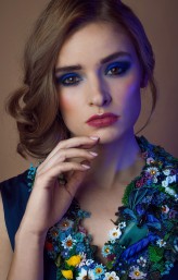 Kklaudia36                             Modelka: Klaudia Rauer
Make-up: Anna Hetmańczyk-Kaczyńska
Fotograf: Magdalena Zimnik
Styl: Katarzyna Długosz
Biżuteria: Agnieszka Kloc            