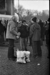 pryzmatszczescia 

- wierzy pani w cuda?
- tak, ale nie dzisiaj.

[zenit xp, skan negatywu.]