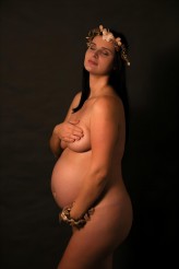 FotografAktuArtystycznego Sesja ciążowa studyjna