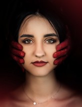 Kriss_r                             Modelka Oksana ,sesja wielkanocna 2025.            