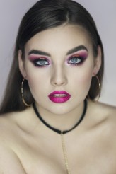 izioszek Modelka: Natalia Syrek
Make-up: Dominika Grabiec
Photo: Izioszek Fotografia 