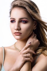 ELphoto Modelka: Agata Aleksandrowicz
Makeup: Justyna Nowakowska