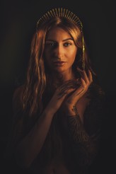 sacredtouch Emanuela

Camera: Nikon D300
Lens: Nikkor 50mm
Light: Continuous
Exposure: ISO200, 1/200 SEC, F 2.2
Edition: Lightroom



https://www.instagram.com/michalkaron.photography/