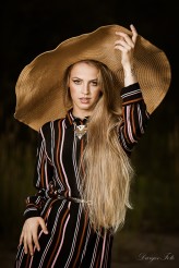 Dargeo                             Modelka: Weronika

Make-up: Asia

Stylizacja: Karolina            