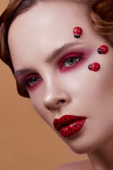 focusedonbeauty "As wild as a ladybug" dla Glow Magazine (3/4) | Modelka: Natalia | MUA: Agini Makeup Artist z agencji MUA Familia