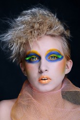 maddyah Model: Karolina Szapiel
Photography: Marek Stan
Make up/stylist: Magdalena Zalewska