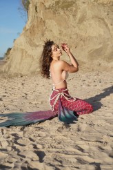 Mermaid Więcej syrenki (w tym nagrań): https://www.instagram.com/mermaid.to.be/