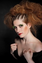 van_milkus make up: Kasia Święs Make Up Artist
lokalizacja: Evil Banana Studio