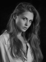 michalgromada modelka: Anna Karczmarczyk 

mua hair: Klara Bułynko