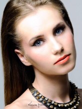 agness89 Photographer: Kama Nienaltowska 
 Assistant: Helena Chmielewska
 Make up: dla Beauty Lux pod kierunkiem Pauliny Adamczyk 